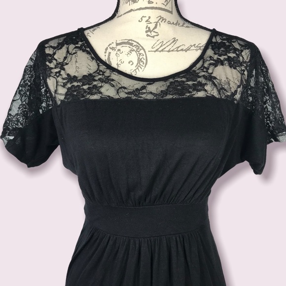 One Clothing, Lace Top Short Sleeve Dress, Size Small - Picture 2 of 16